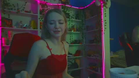 Snapshot of holy_rumi chatting on 8, 11, 2025 Rumi online show from 8, 11, 2025