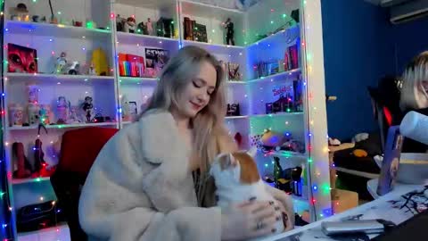 Snapshot of holy_rumi chatting on 17, 12, 2025 Rumi online show from 17, 12, 2025