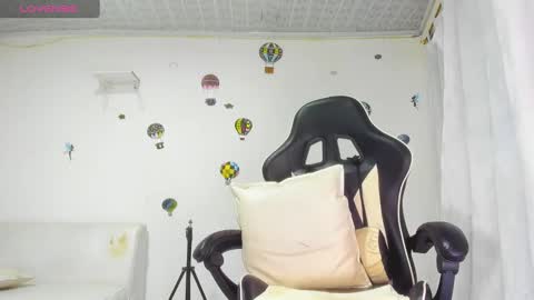 Holly online show from 5, 3, 2025