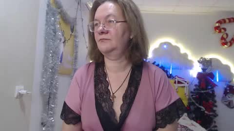 Snapshot of holymilfa chatting on 4, 1, 2025 holymilfa online show from 4, 1, 2025