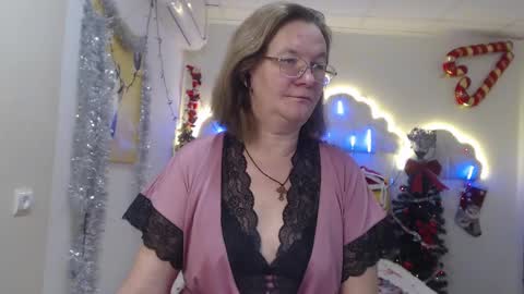 Snapshot of holymilfa chatting on 5, 1, 2025 holymilfa online show from 5, 1, 2025