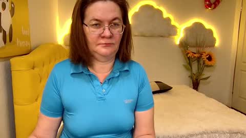 Snapshot of holymilfa chatting on 2, 2, 2025 holymilfa online show from 2, 2, 2025