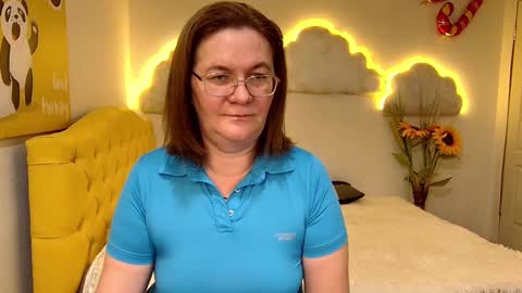 Snapshot of holymilfa chatting on 2, 2, 2025 holymilfa online show from 2, 2, 2025