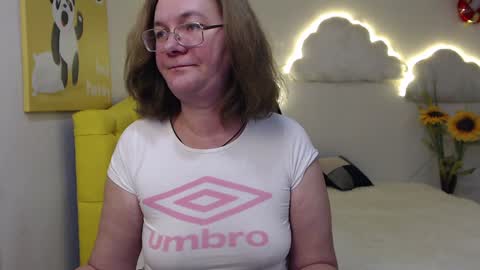 Snapshot of holymilfa chatting on 8, 2, 2025 holymilfa online show from 8, 2, 2025