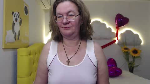 Snapshot of holymilfa chatting on 20, 2, 2025 holymilfa online show from 20, 2, 2025