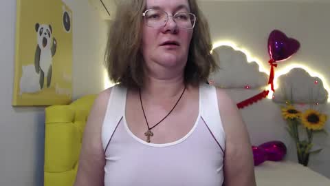 Snapshot of holymilfa chatting on 21, 2, 2025 holymilfa online show from 21, 2, 2025
