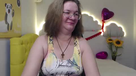 Snapshot of holymilfa chatting on 22, 2, 2025 holymilfa online show from 22, 2, 2025