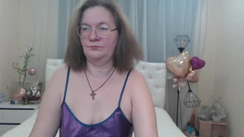 Snapshot of holymilfa chatting on 27, 2, 2025 holymilfa online show from 27, 2, 2025