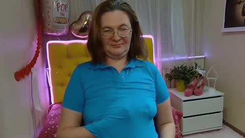 Snapshot of holymilfa chatting on 11, 3, 2025 holymilfa online show from 11, 3, 2025