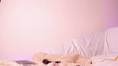 honey  monroe online show from 7, 7, 2026