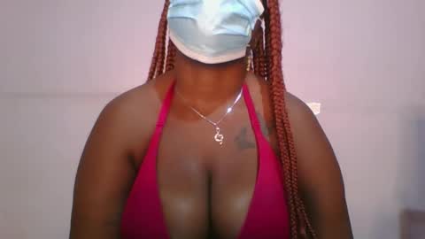 Snapshot of honey_beb chatting on 18, 9, 2025 honey_beb online show from 18, 9, 2025