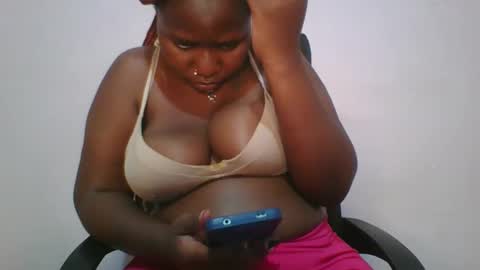 Snapshot of honey_beb chatting on 25, 9, 2025 honey_beb online show from 25, 9, 2025