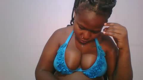 Snapshot of honey_beb chatting on 25, 10, 2025 honey_beb online show from 25, 10, 2025