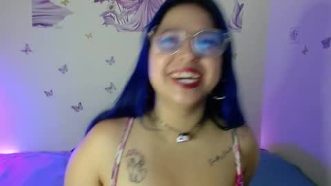 Snapshot of honey_buns_1 chatting on 14, 9, 2025 mimi online show from 14, 9, 2025