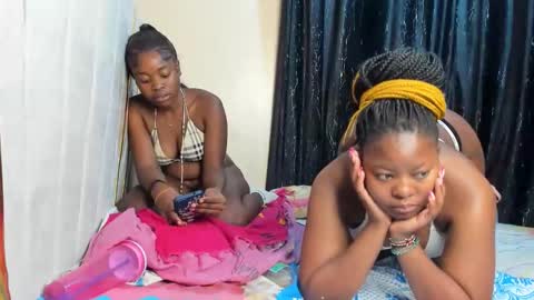 Snapshot of honey_drop1 chatting on 18, 12, 2025 honey drop online show from 18, 12, 2025