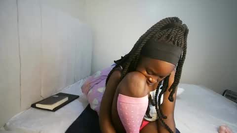 Snapshot of honey_drop1 chatting on 20, 3, 2026 honey drop online show from 20, 3, 2026