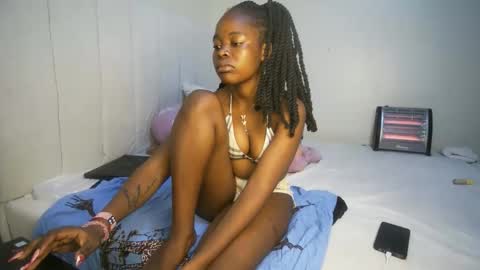 Snapshot of honey_drop1 chatting on 22, 3, 2026 honey drop online show from 22, 3, 2026