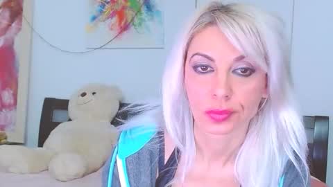 honey_lara online show from 13, 1, 2026