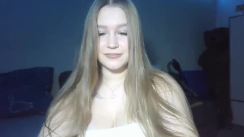 honey_lolaaa online show from 16, 10, 2025