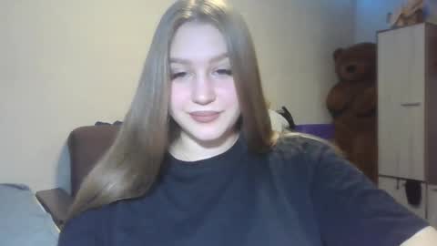 honey_lolaaa online show from 23, 10, 2025