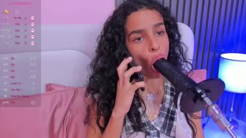 honey_sofii_ online show from 2, 3, 2025