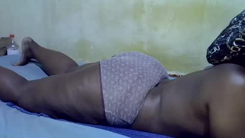 honey_sunshiny online show from 15, 7, 2026