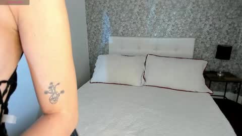 honey_sweet777 online show from 25, 4, 2026
