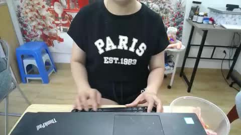 Snapshot of honeybaby2k chatting on 30, 11, 2025 honeybaby2k online show from 30, 11, 2025