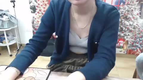 Snapshot of honeybaby2k chatting on 4, 12, 2025 honeybaby2k online show from 4, 12, 2025