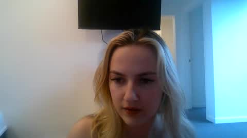 honeyblakex online show from 5, 8, 2026