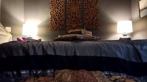 Honey online show from 11, 2, 2025