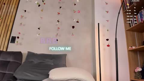 Sofia independent model online show from 15, 2, 2025