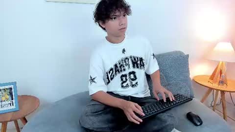 Snapshot of honeymoon_sariel chatting on 18, 6, 2026 honeymoon_sariel online show from 18, 6, 2026