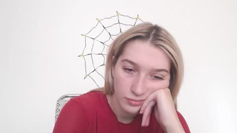 honeyveil online show from 25, 10, 2025