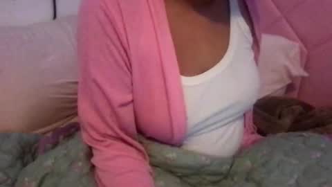 honeyyy89 online show from 17, 5, 2026