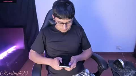 Snapshot of honter20 chatting on 21, 7, 2026 robiin online show from 21, 7, 2026