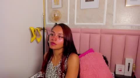 holly online show from 27, 3, 2026