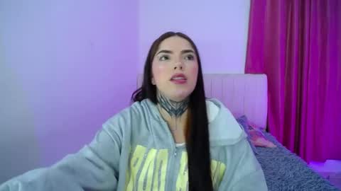 Snapshot of hoot_alicee chatting on 26, 5, 2026 ONLYFANS online show from 26, 5, 2026