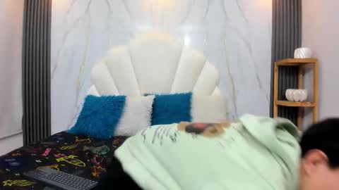 hoot_booys_ online show from 10, 1, 2026