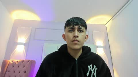 hoot_booys_ online show from 26, 4, 2026