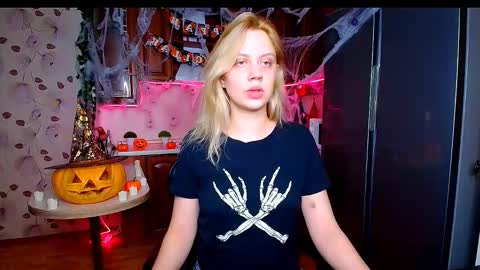 Snapshot of hope_happyyy chatting on 30, 10, 2025 hope happyyy online show from 30, 10, 2025