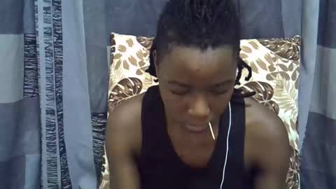 Snapshot of horny_baddie18 chatting on 19, 3, 2026 Leila online show from 19, 3, 2026