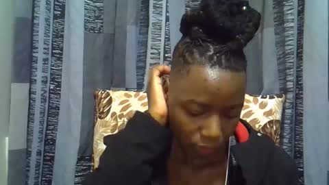 Snapshot of horny_baddie18 chatting on 2, 4, 2026 Leila online show from 2, 4, 2026
