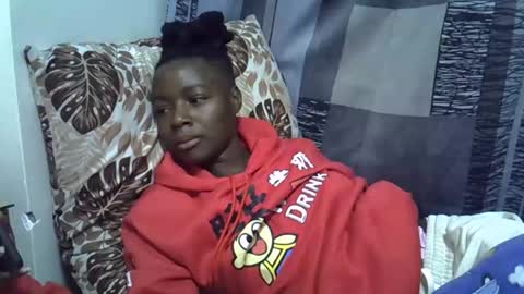 Snapshot of horny_baddie18 chatting on 6, 4, 2026 Leila online show from 6, 4, 2026