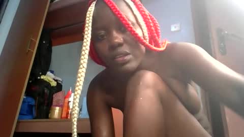 Snapshot of horny_lunah chatting on 19, 4, 2026 horny_lunah online show from 19, 4, 2026