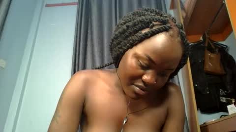 Snapshot of horny_lunah chatting on 27, 4, 2026 horny_lunah online show from 27, 4, 2026