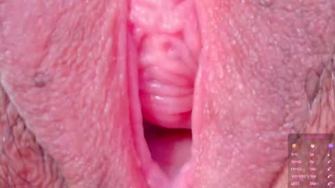 The girl with butterfly lips online show from 8, 10, 2025