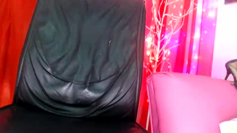 Snapshot of horny_mommy17 chatting on 11, 7, 2026 armina online show from 11, 7, 2026