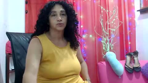 Snapshot of horny_mommy17 chatting on 21, 7, 2026 armina online show from 21, 7, 2026