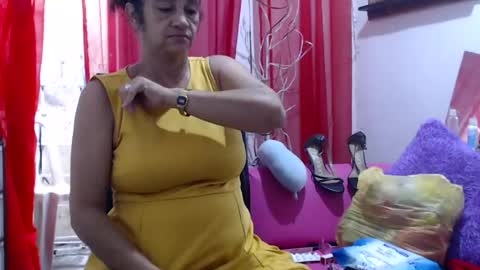 Snapshot of horny_mommy17 chatting on 29, 7, 2026 armina online show from 29, 7, 2026